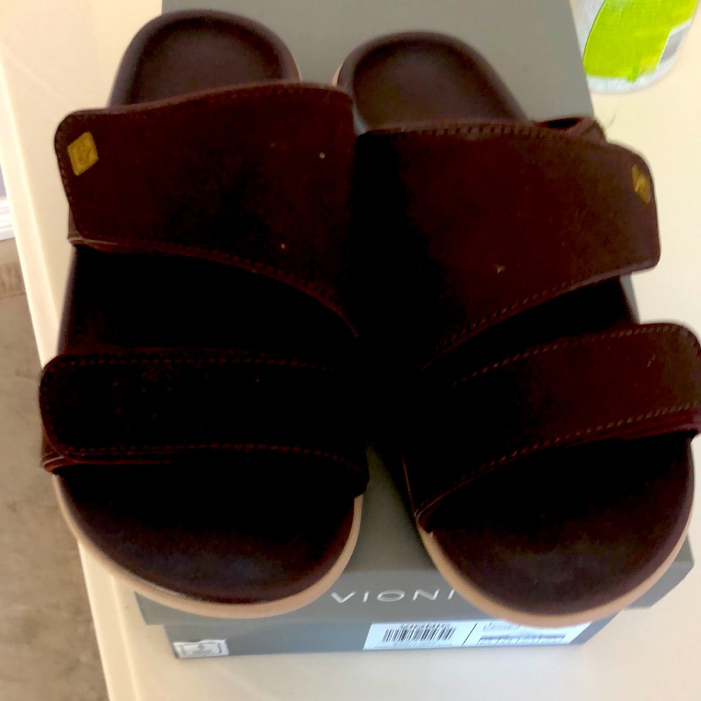 Vionic sandals - Picture 2 of 6